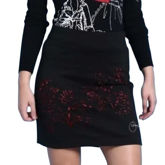 DESIGUAL NWT $74 Gemma Black Laser Cut Pull-on Mini Shirt Size M (US Size S) - Picture 3 of 12